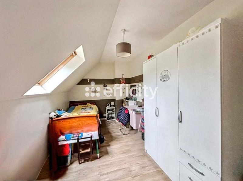 Maison - 121 m² - 7 pièces