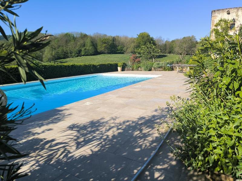 Corps de ferme - 296 m² - 8 pièces