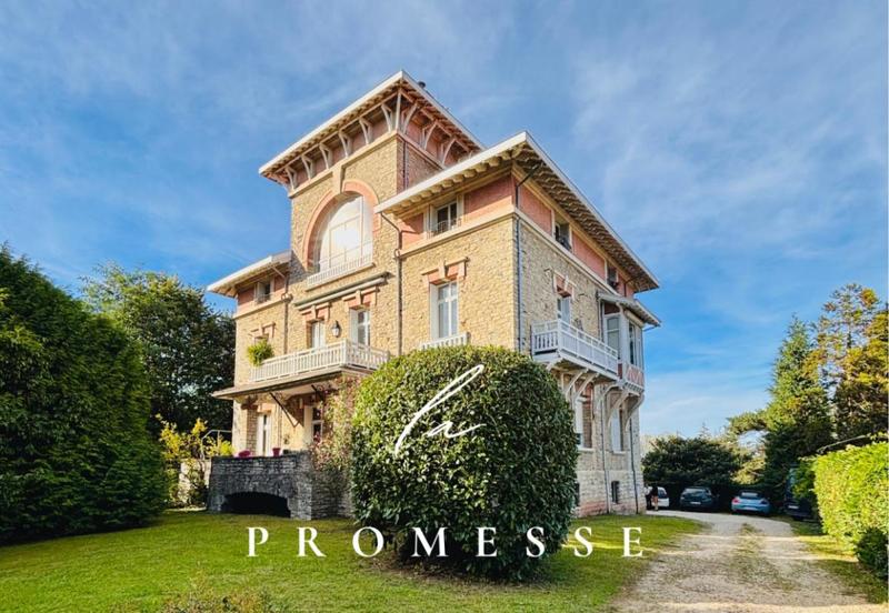 Appartement - 134 m² - 4 pièces