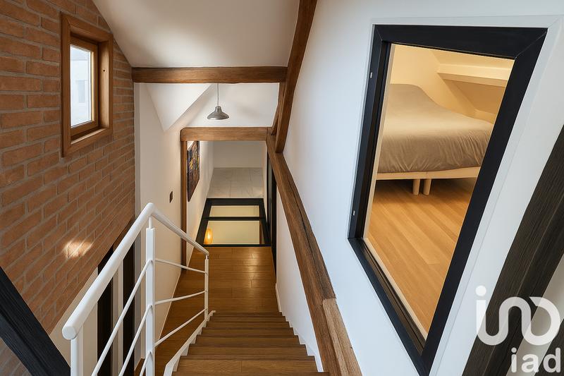 Maison - 250 m² - 8 pièces