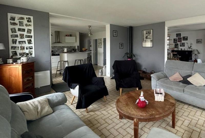 Maison - 170 m² - 9 pièces