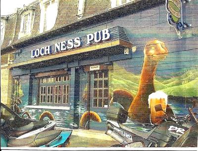 Local commercial - 200 m² - 8 pièces