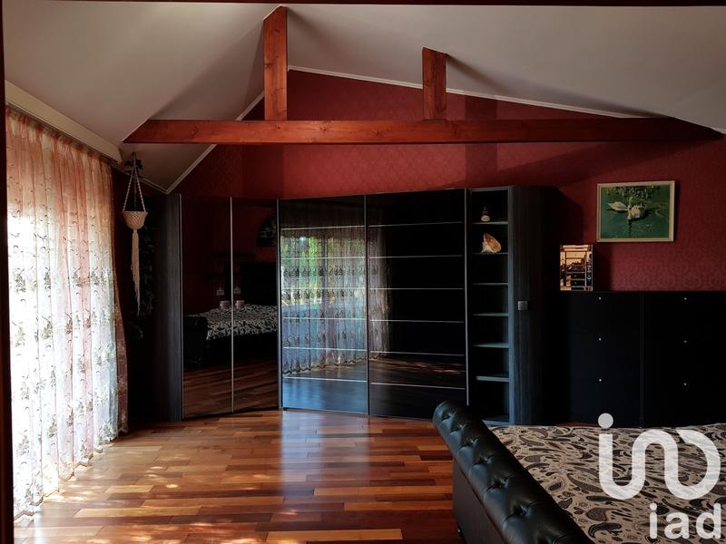 Maison - 170 m² - 8 pièces