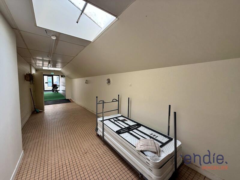 Fonds de commerce - 830 m²