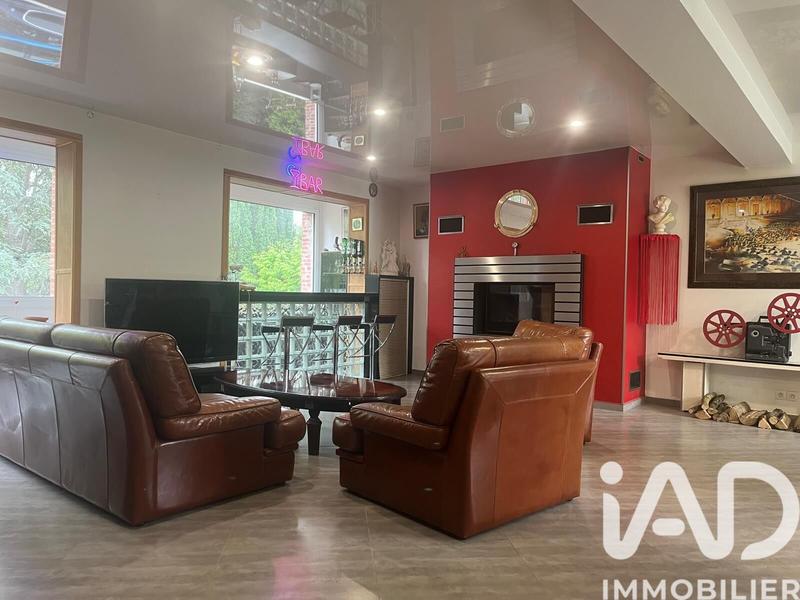 Maison - 220 m² - 6 pièces