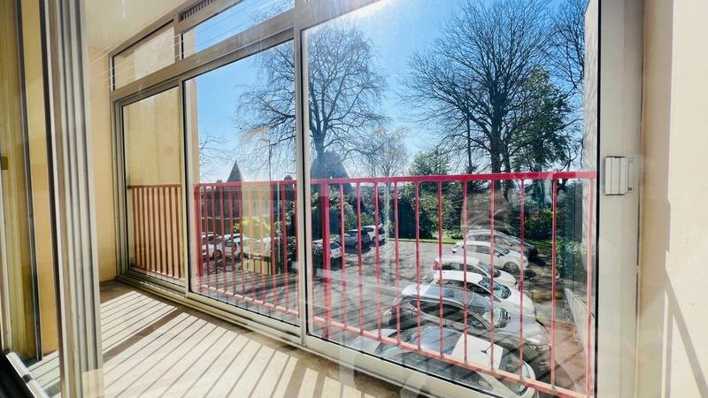 Appartement - 97 m² - 6 pièces