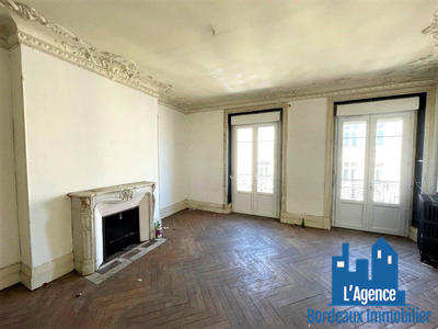 Appartement - 104 m² - 4 pièces