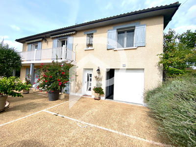 Maison - 138 m² - 8 pièces