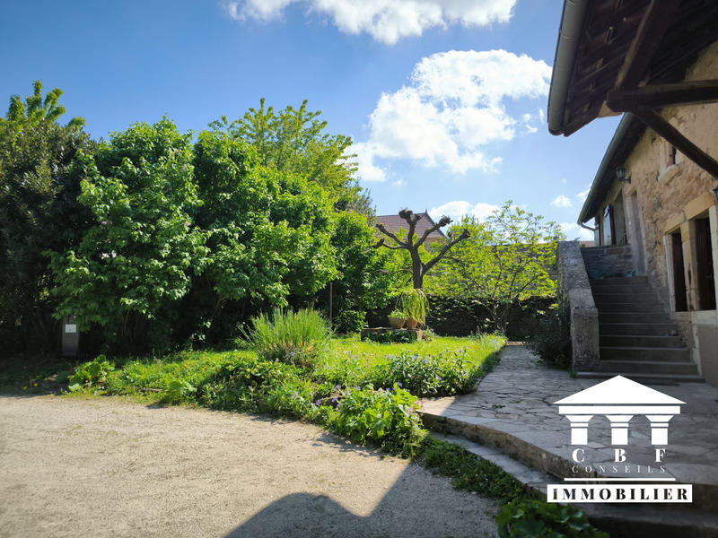 Maison - 172 m² - 9 pièces