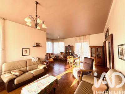 Maison - 162 m² - 8 pièces