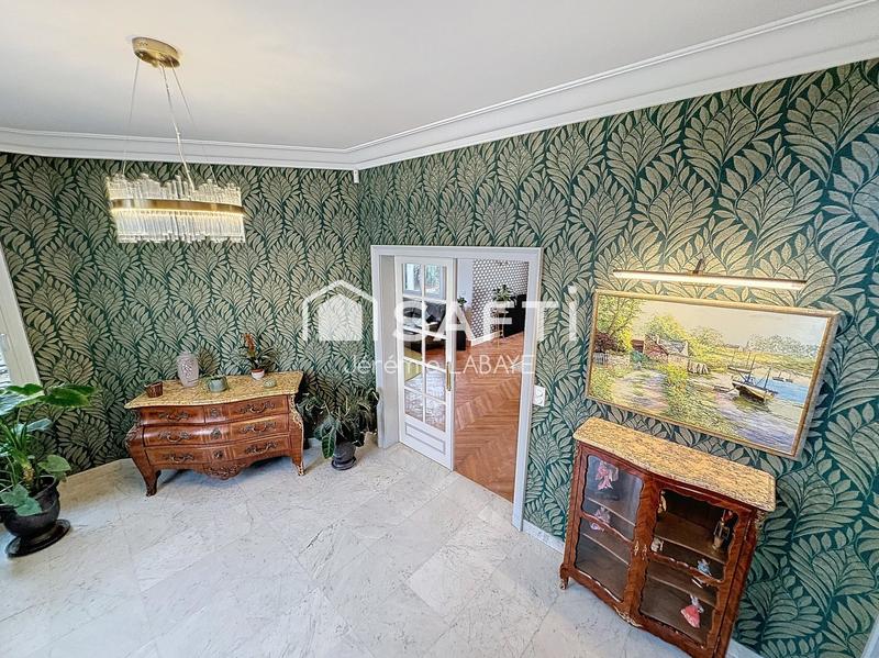 Maison - 287 m² - 7 pièces