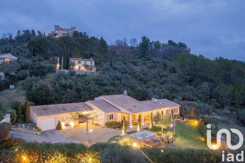 Maison - 188 m² - 6 pièces