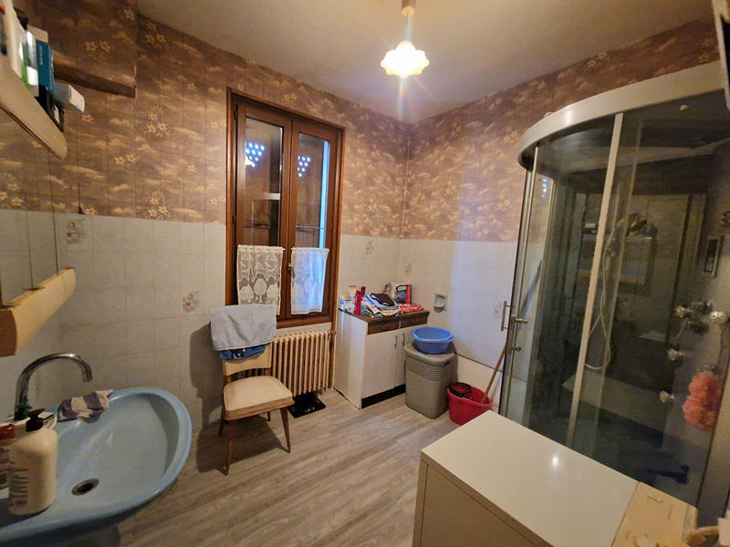 Maison - 250 m² - 10 pièces