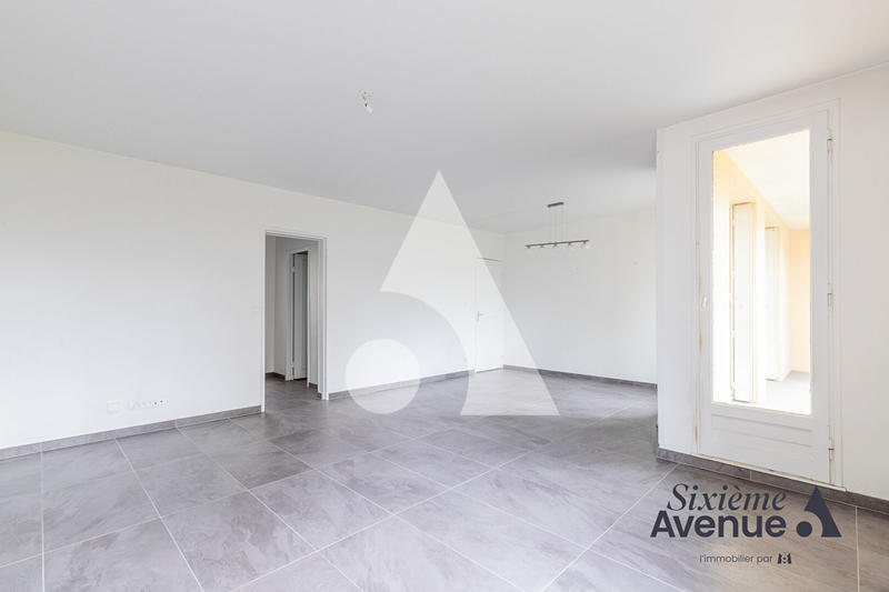 Appartement - 80 m² - 4 pièces