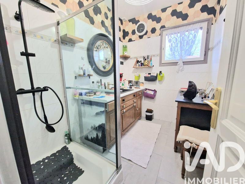 Maison - 182 m² - 7 pièces