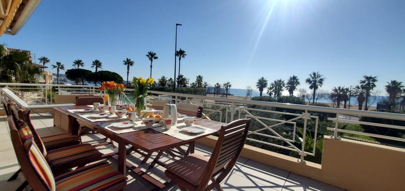 Villa - 243 m² - 9 pièces