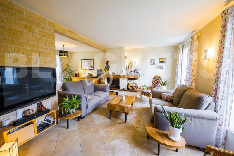 Maison - 142 m² - 7 pièces