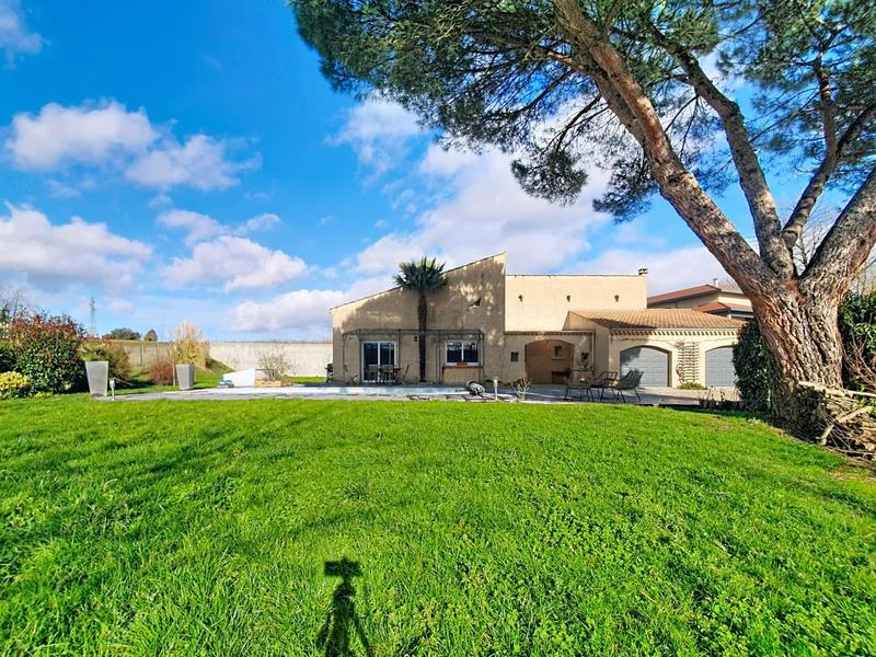 Maison - 170 m² - 5 pièces