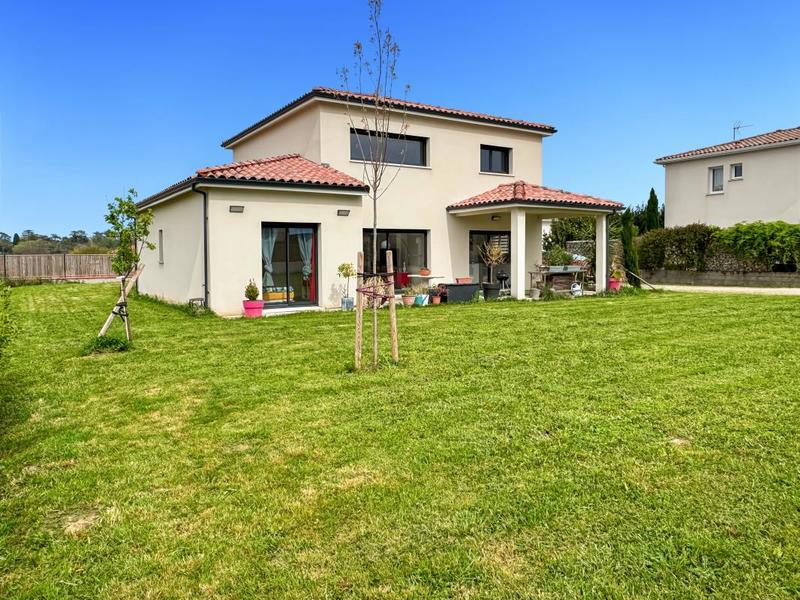 Maison - 149 m² - 5 pièces