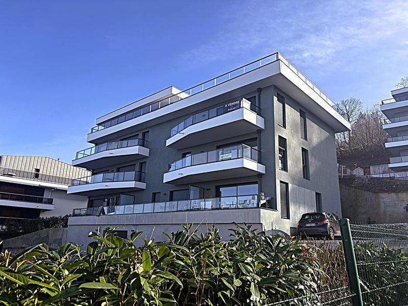 Appartement - 93 m² - 4 pièces