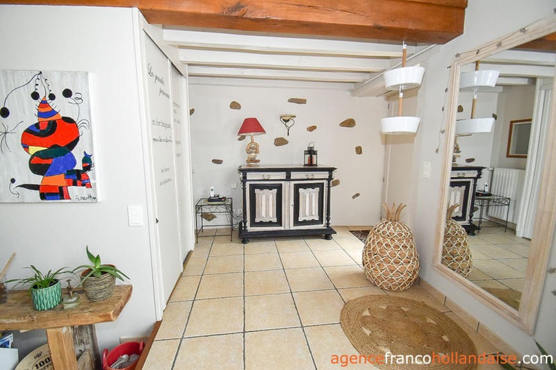 Maison - 216 m² - 9 pièces