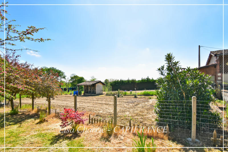 Propriété - 244 m² - 8 pièces