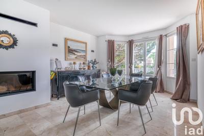 Maison - 300 m² - 7 pièces