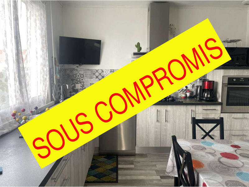 Maison - 96 m² - 5 pièces