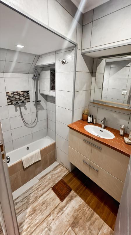 Appartement - 90 m² - 4 pièces