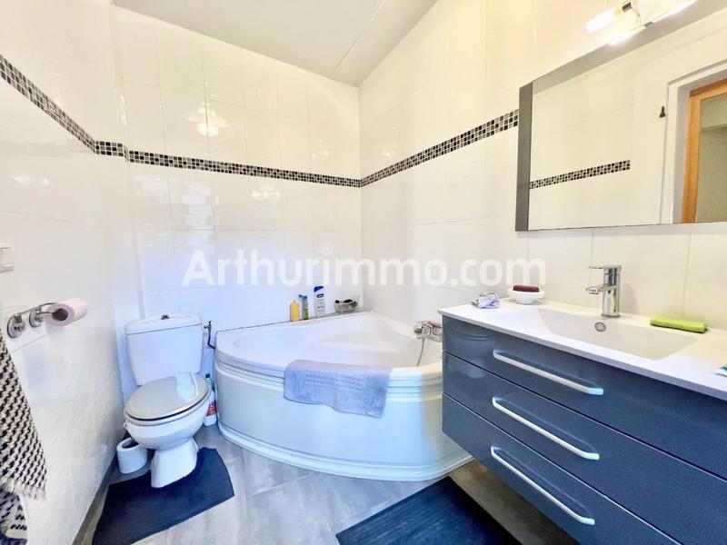 Maison - 90 m² - 6 pièces