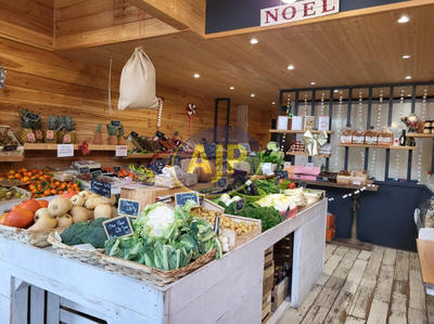 Local commercial - 61 m²