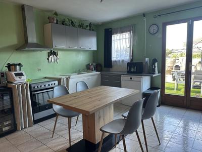 Maison - 90 m² - 4 pièces