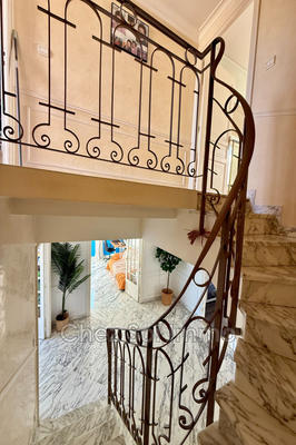 Appartement - 143 m² - 5 pièces