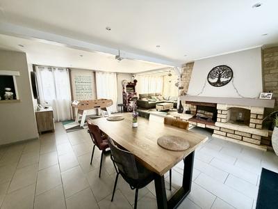 Maison - 140 m² - 6 pièces