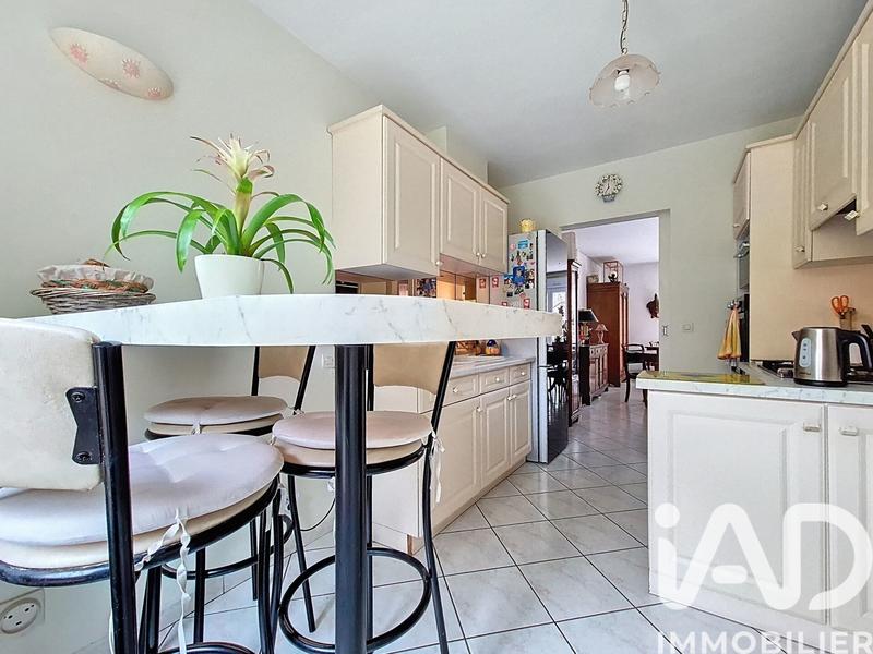 Maison - 99 m² - 5 pièces