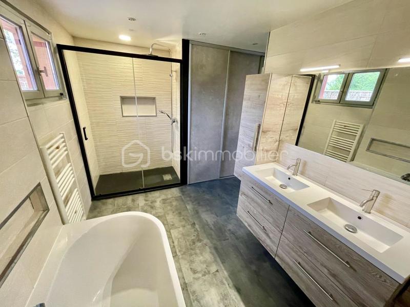 Maison - 77 m² - 5 pièces