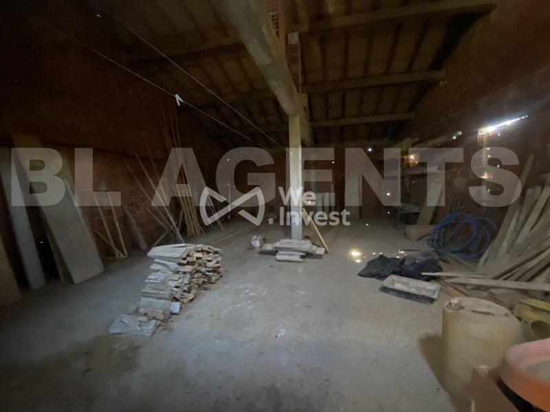 Maison - 198 m² - 8 pièces