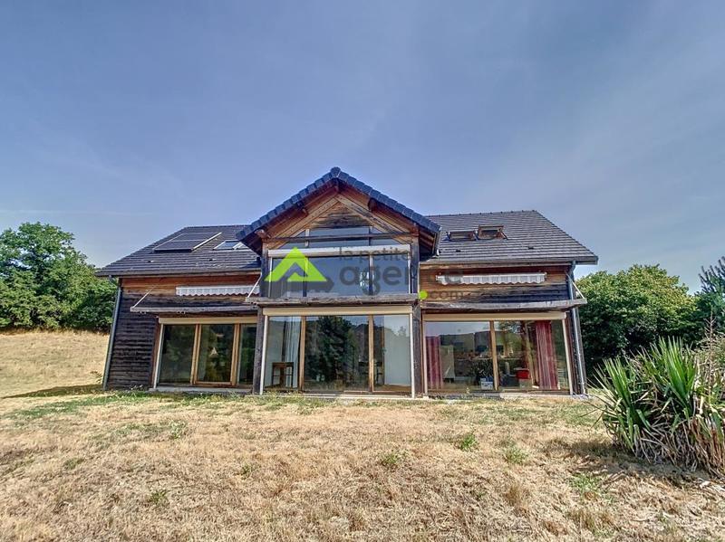 Maison - 139 m² - 5 pièces