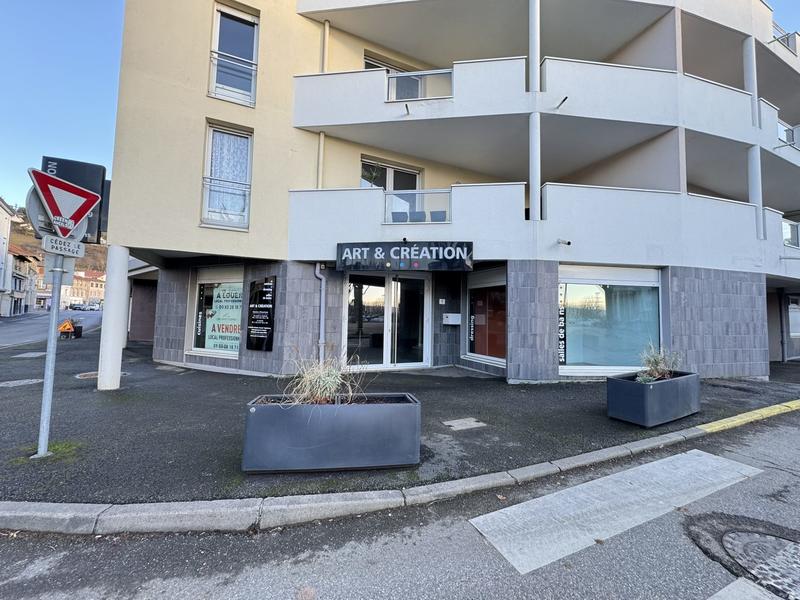 Local commercial - 121 m²