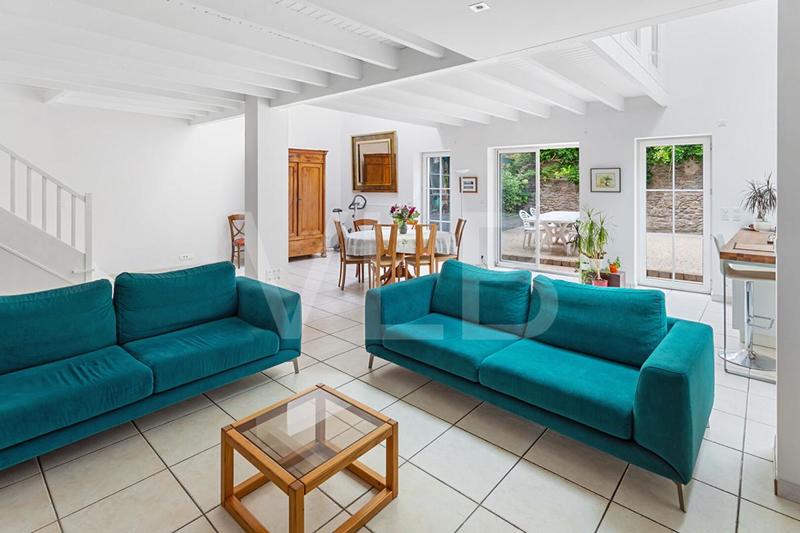 Maison - 183 m² - 6 pièces