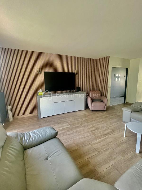 Maison - 159 m² - 7 pièces