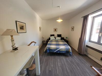 Maison - 180 m² - 8 pièces