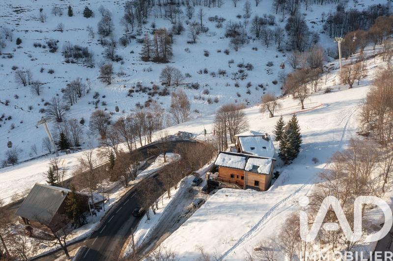 Châlet - 223 m² - 9 pièces