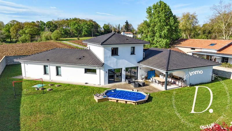 Maison contemporaine - 162 m² - 6 pièces