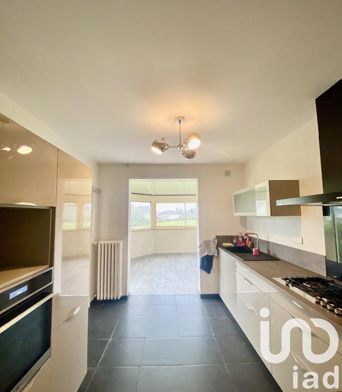 Maison - 201 m² - 7 pièces