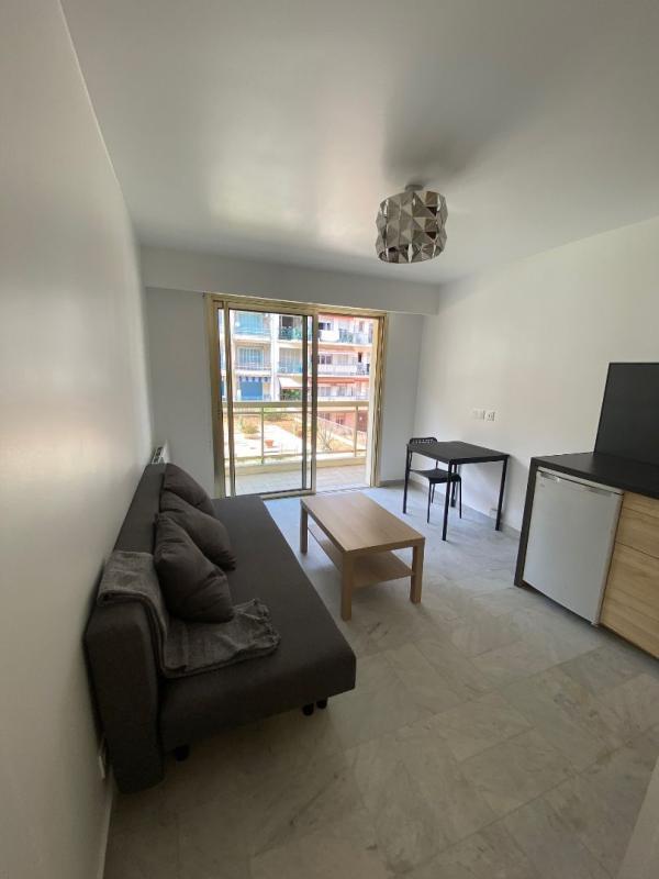 Studio - 18 m² - 1 pièce