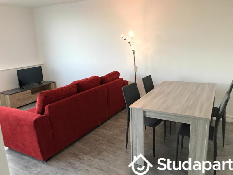 Chambre - 9 m² - 1 pièce