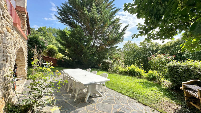 Maison - 229 m² - 10 pièces