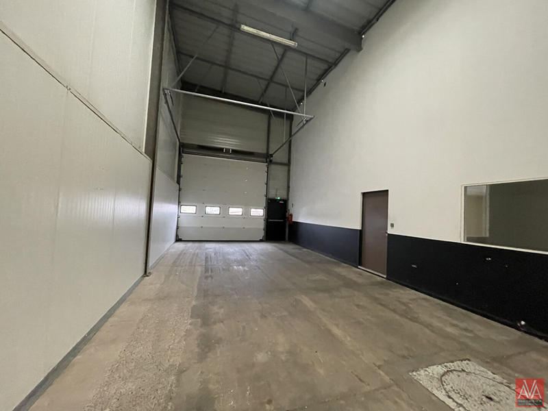 Local commercial - 890 m²