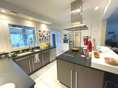 Maison - 170 m² - 7 pièces